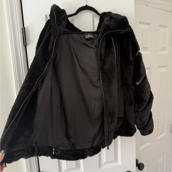 ALO Yoga Knock Out Faux Fur and Leather Hooded Oversized Jacket Coat Black - Picture 6 of 14